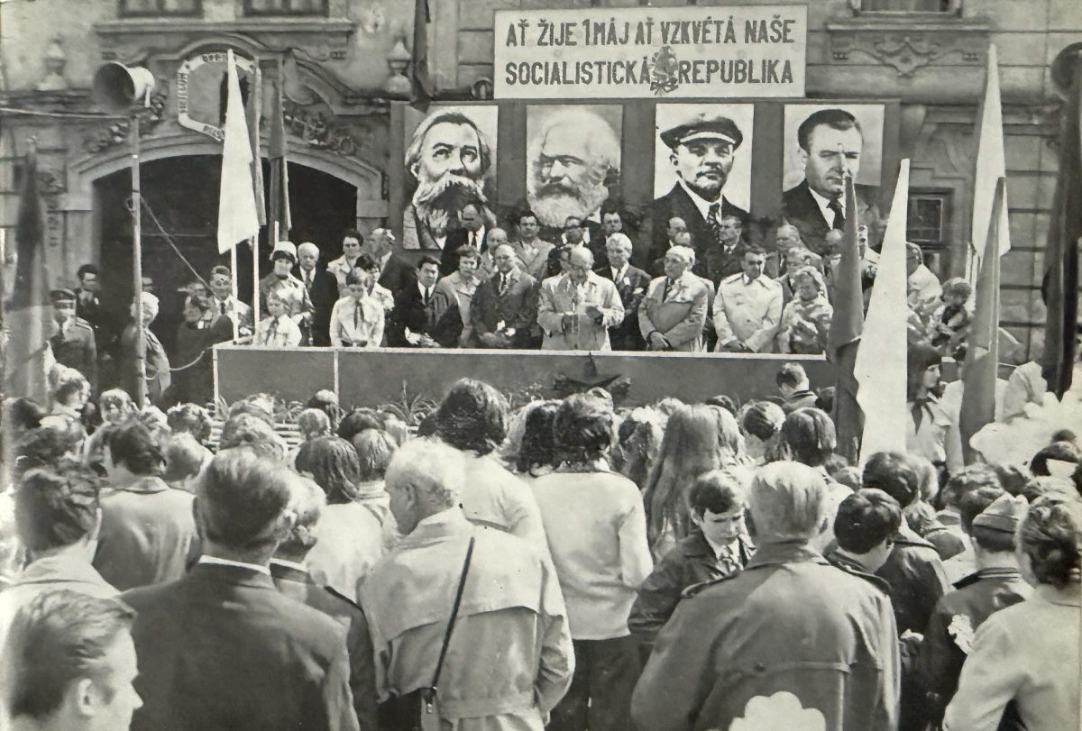 Z oslav prvního máje ve Starém Plzenci (z knihy 1000 let Starého Plzence) Z oslav prvního máje ve Starém Plzenci (z knihy 1000 let Starého Plzence)